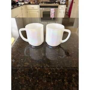 fire king iridescent Mugs Lot Of 2 Vintage Heat Proof Milk‎ Glass Coffee Tea